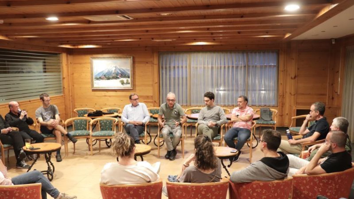 Reunió del comitè demòcrata anit a Canillo per escollir Alcobé cap de llista