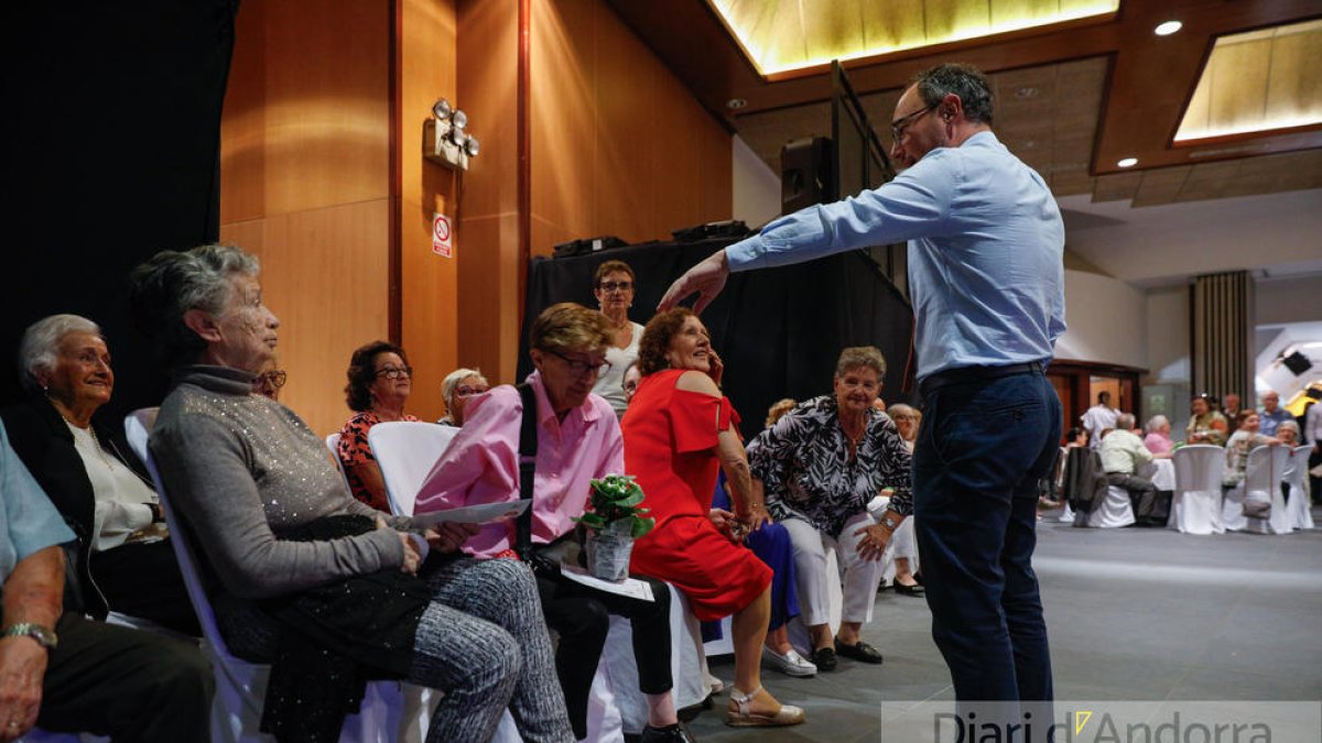 Xavier Espot triant balladora