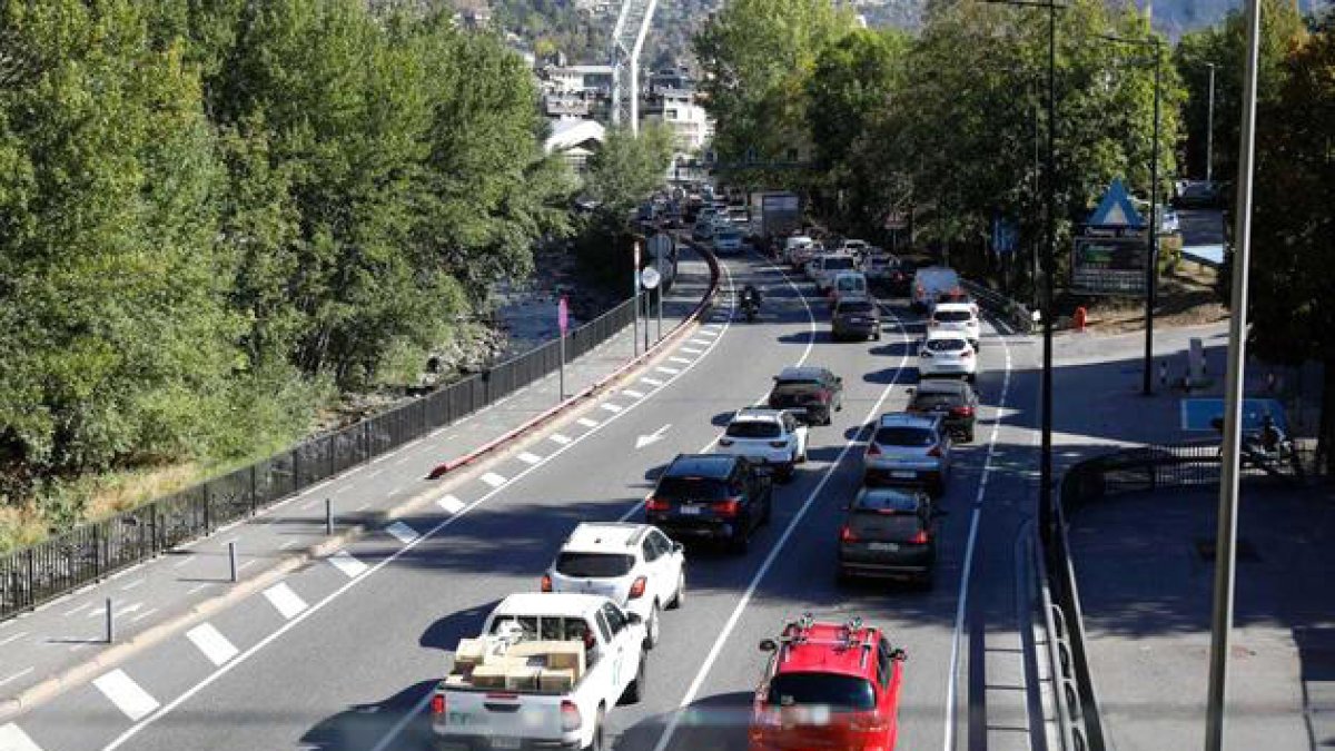 Cues la general 1 en direcció Andorra la Vella.