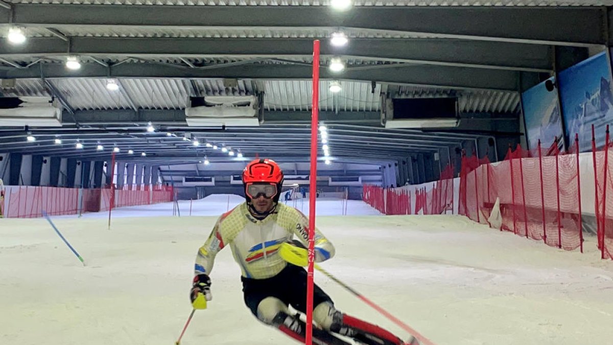 L'esquiador Àlex Rius treballant en 'indoor'.