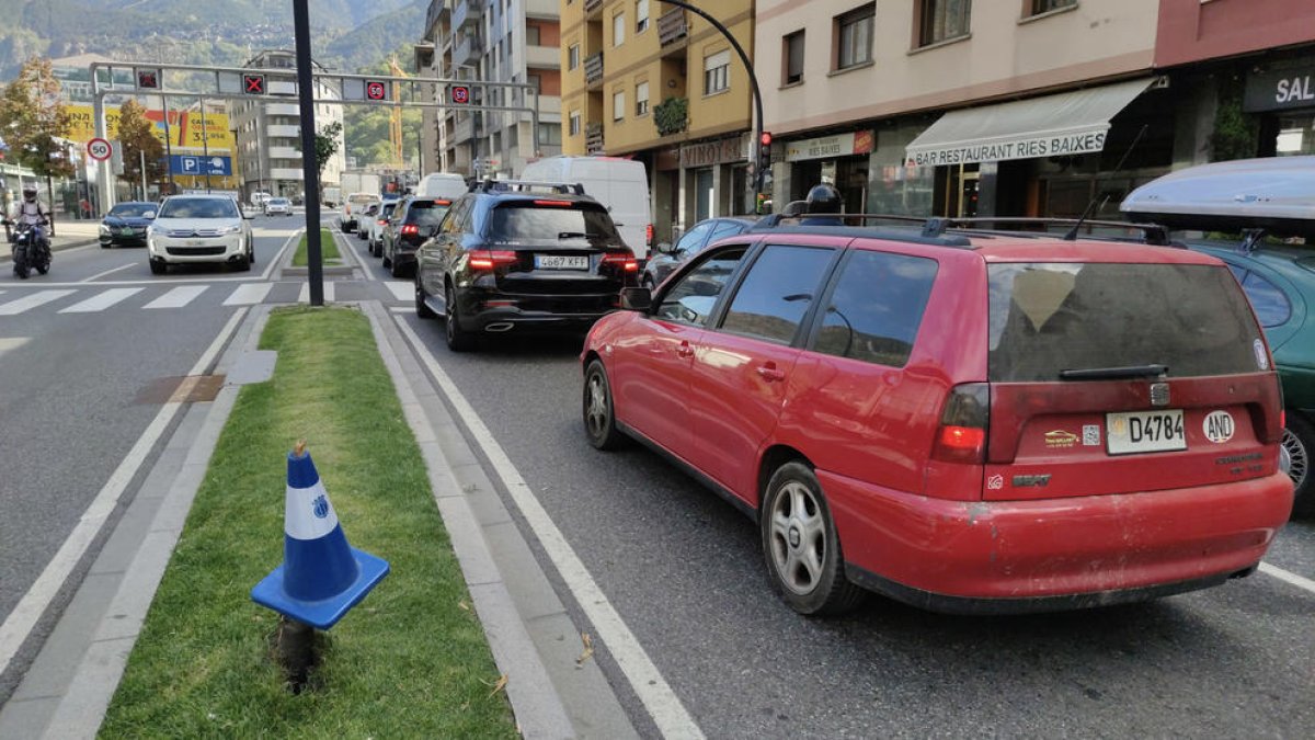 Cues al centre d'Andorra la Vella aquest matí