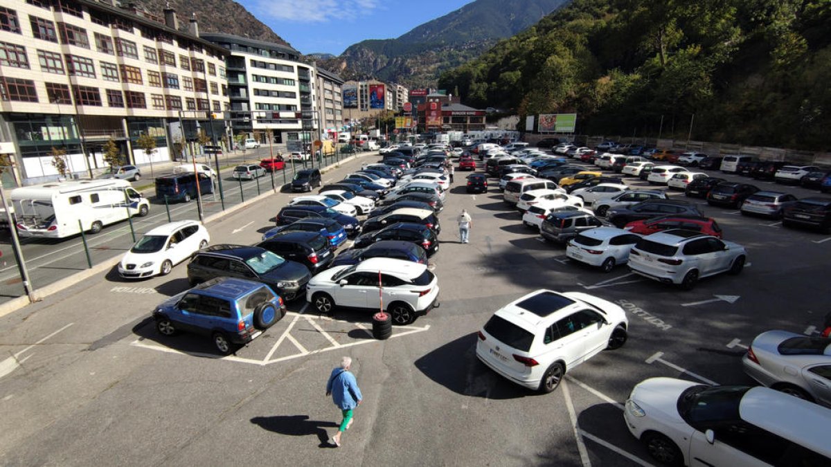 Les cues van ser ahir habituals.