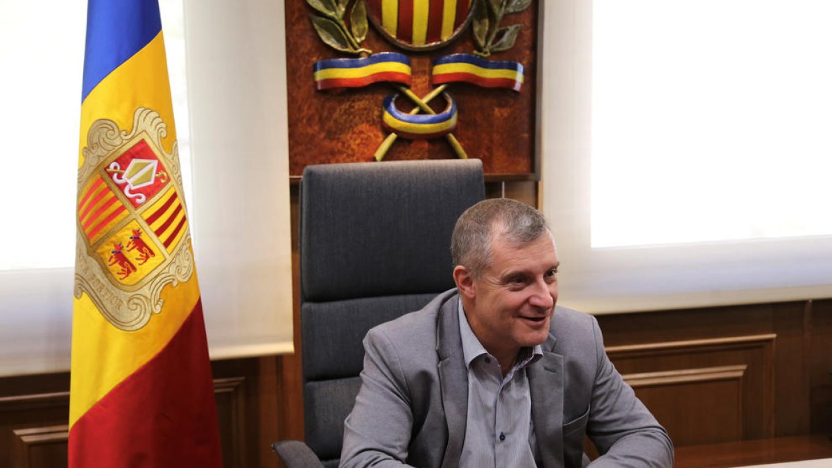 El cònsol major lauredià, Josep Majoral, a casa comuna.