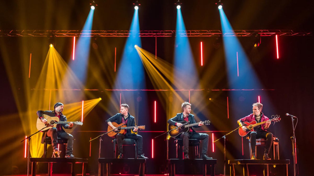 Quartet acústic de guitarres 40 Fingers