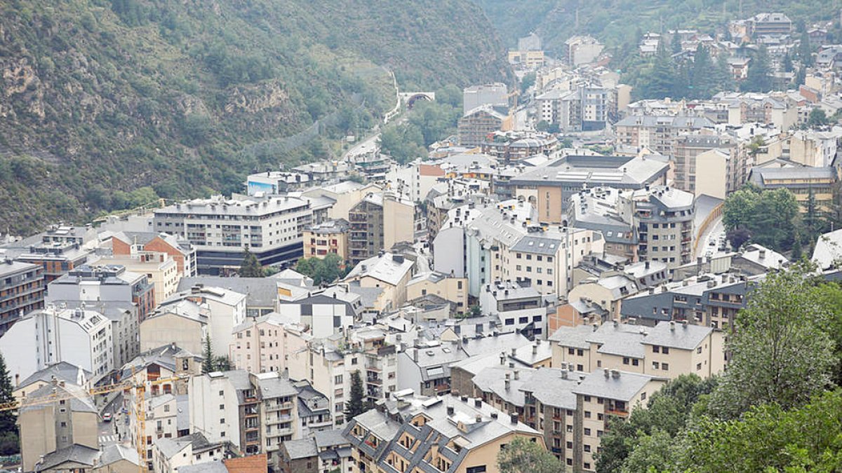 La llei permet recuperar l'habitatge per a ús d'un familiar.