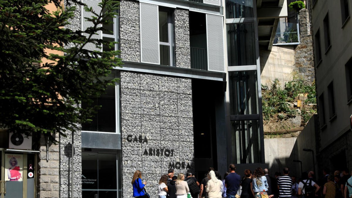 L'edifici Casa Aristot Mora