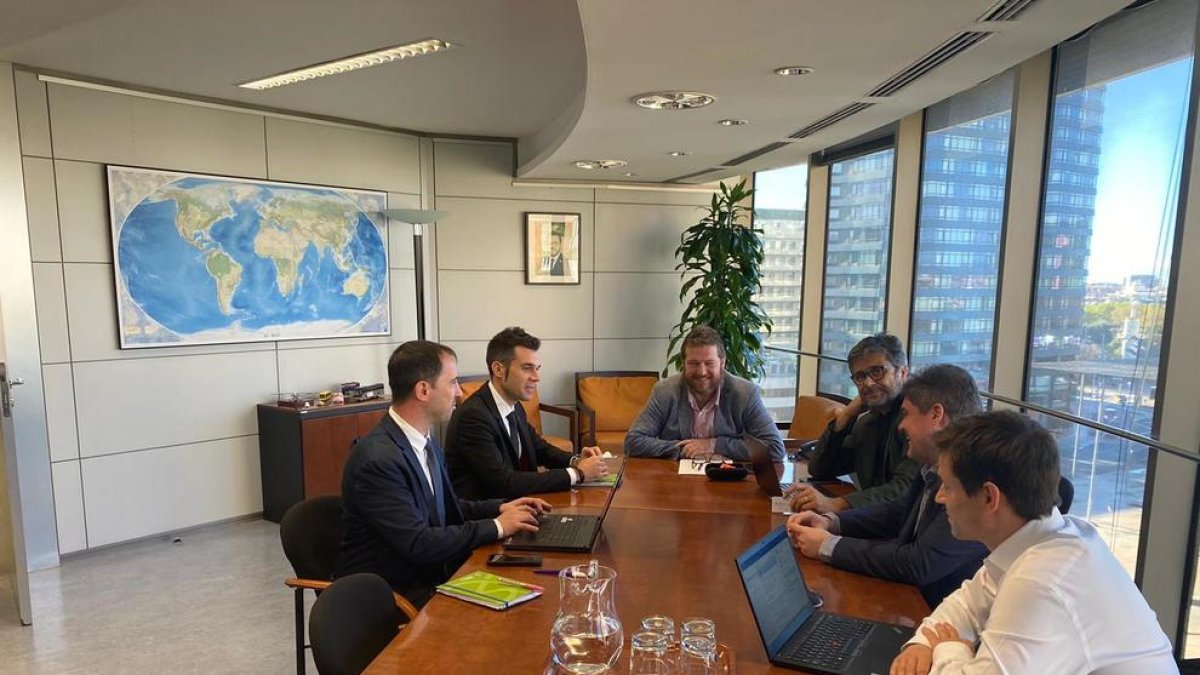 David Forné en la reunió a Barcelona amb Marc Sanglas