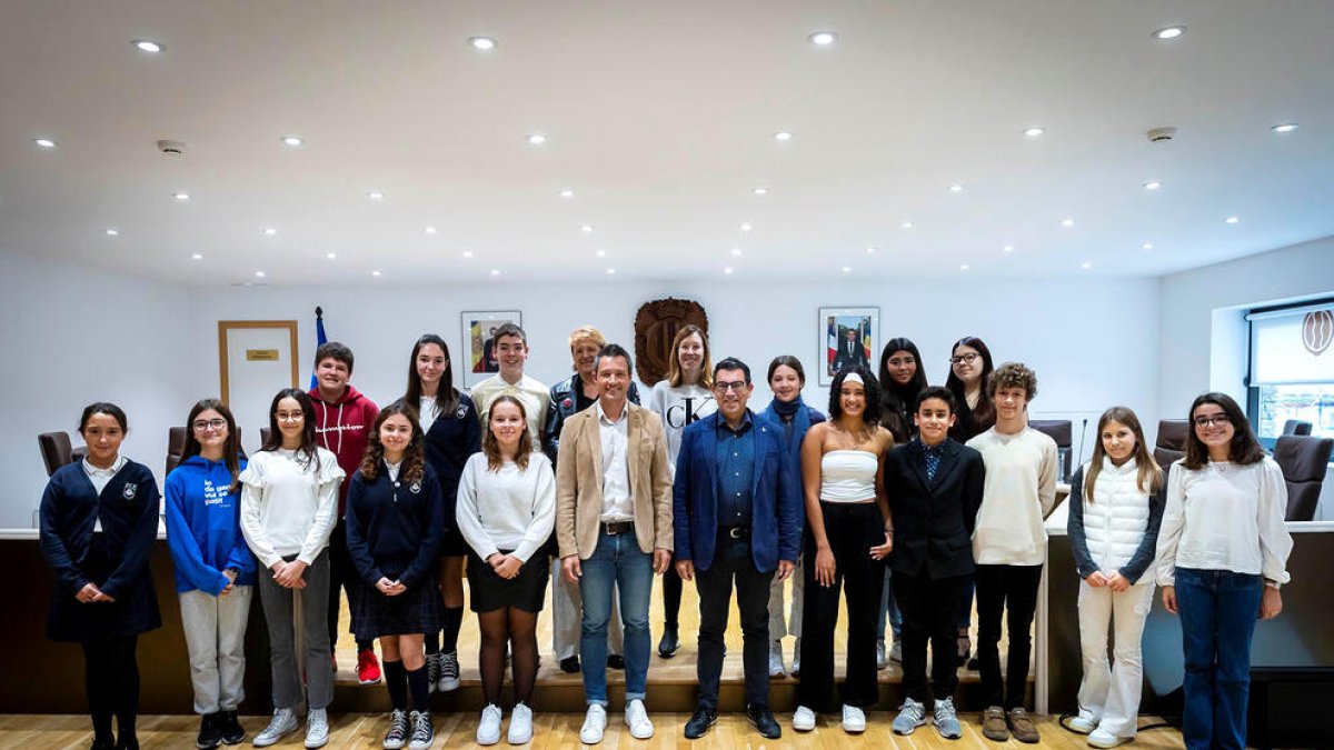 Sessió constituent del consell de joves.