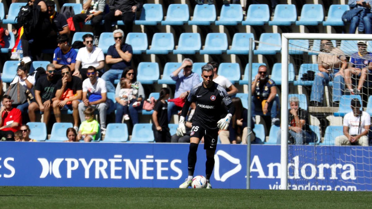 Dani Martín, en un duel a l'Estadi Nacional.