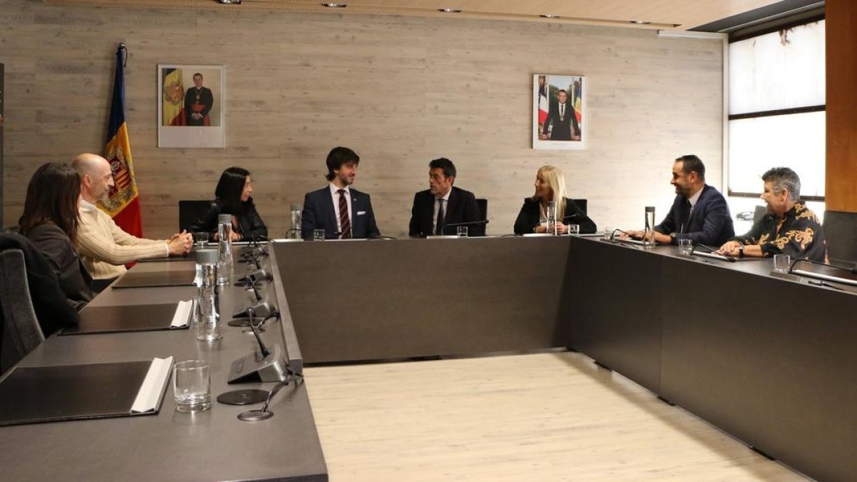 Els síndics generals, els cònsols d'Ordino i el govern comunal