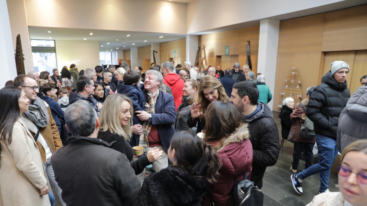 Electors esmorzant ahir a Escaldes.