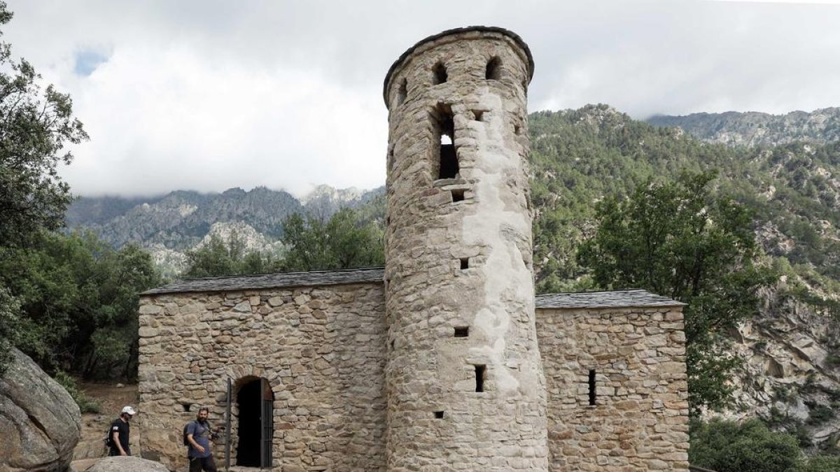 L'església de Sant Vicenç d'Enclar restituïda