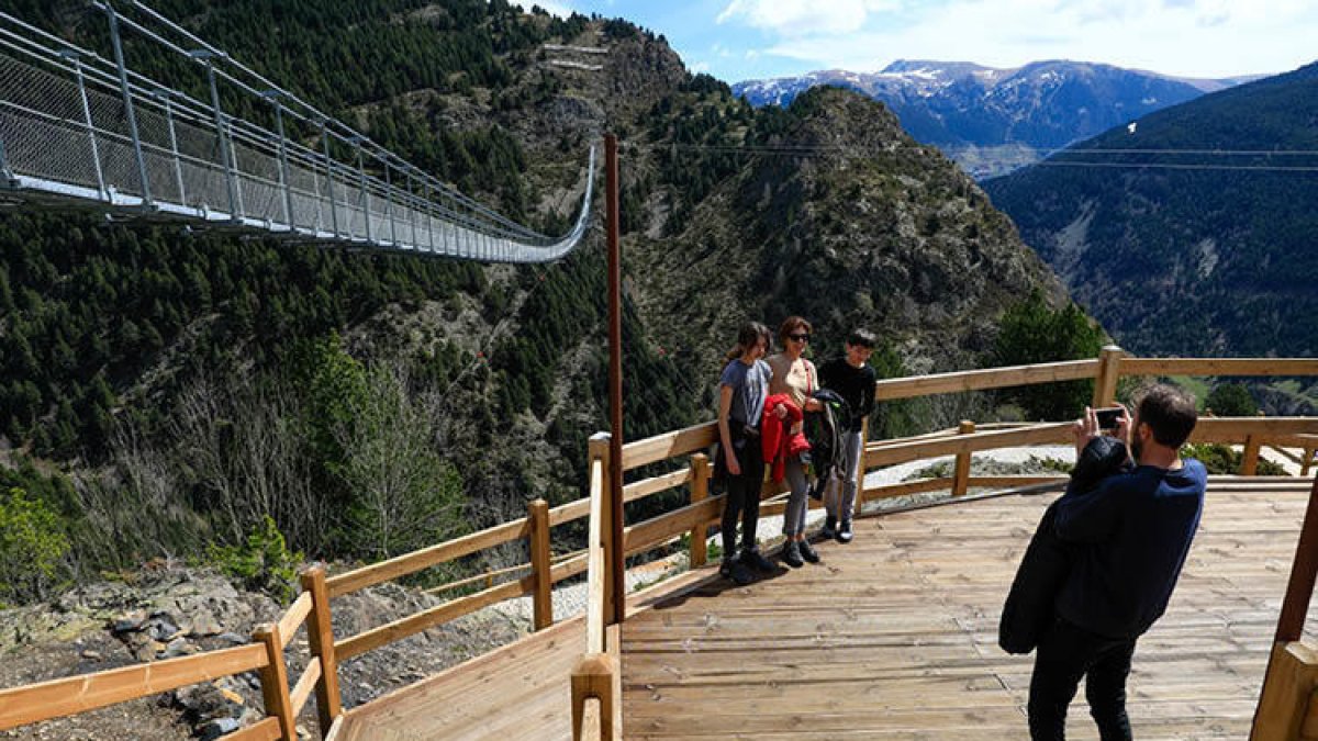 El pont tibetà de la vall del Riu aquest abril.