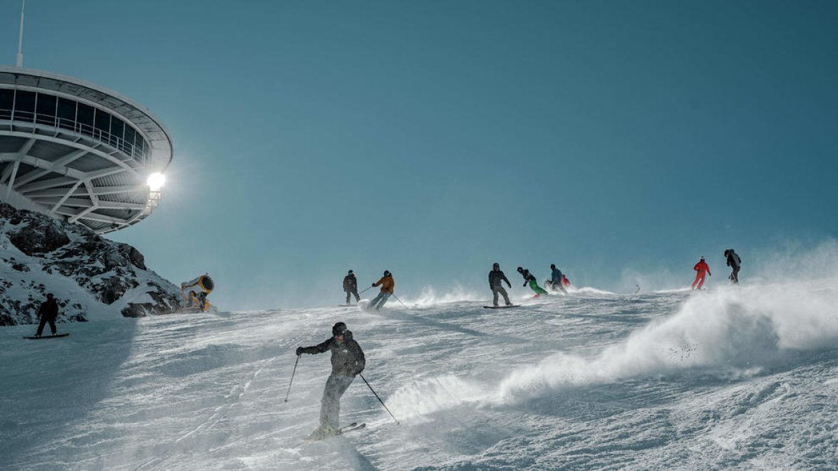 Esquiadors al Pas de la Casa