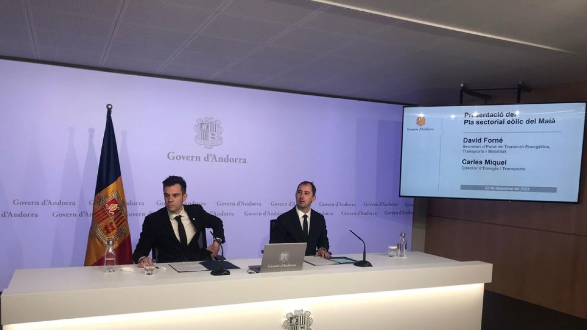 David Forné i Carles Miquel han presentat el projecte del parc eòlic