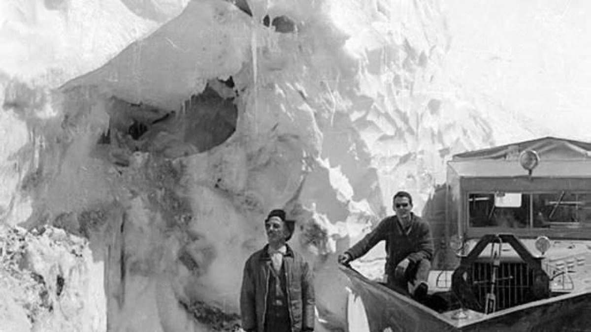 Imatge del port d'Envalira als anys 50-60.