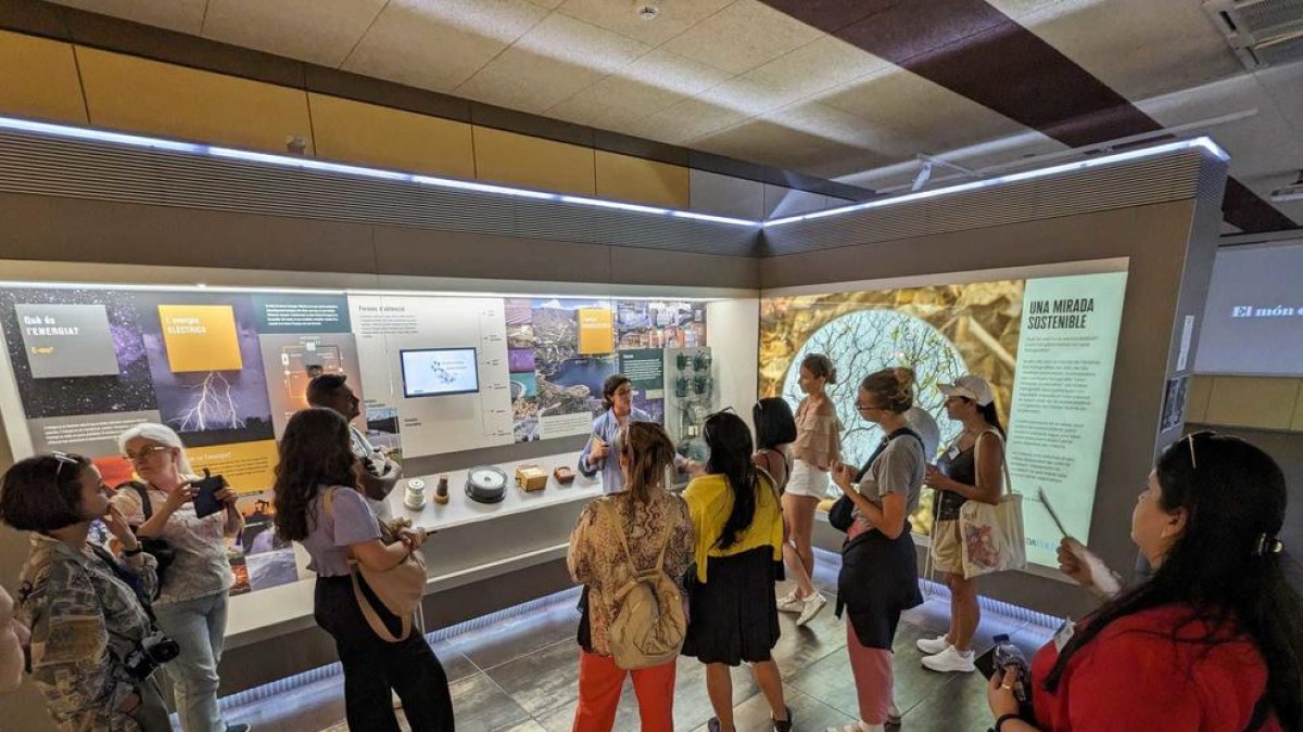 Visitants al Museu de l'Electricitat