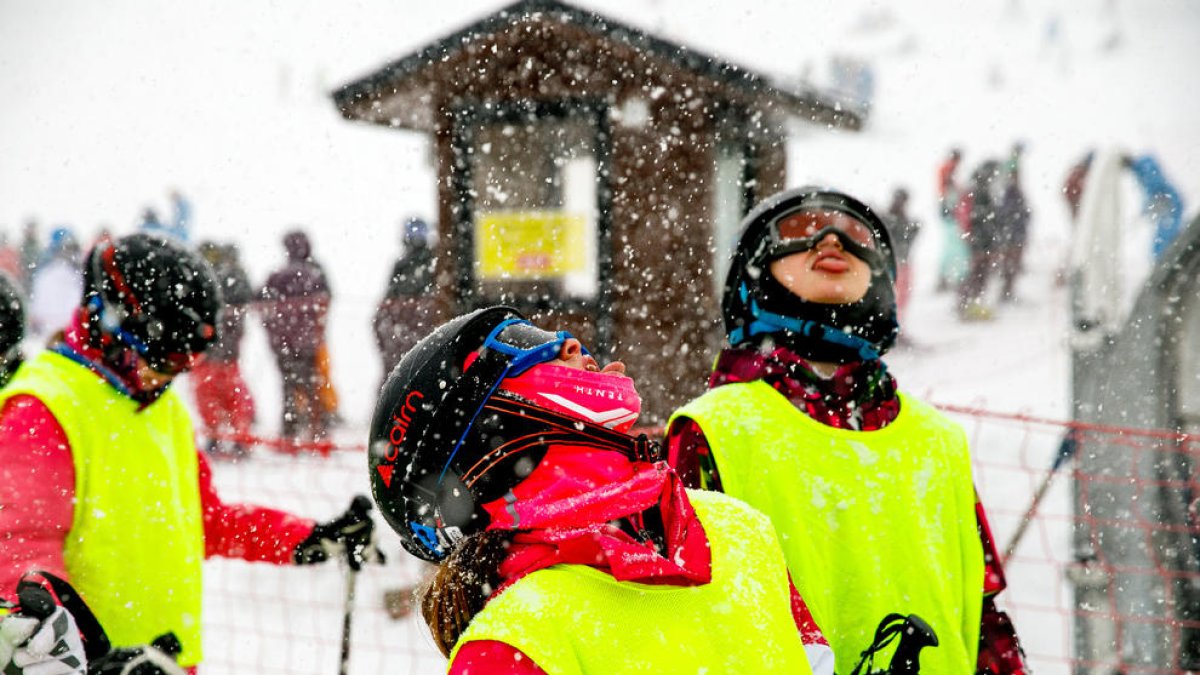 La nevada satisfà les estacions d'esquí