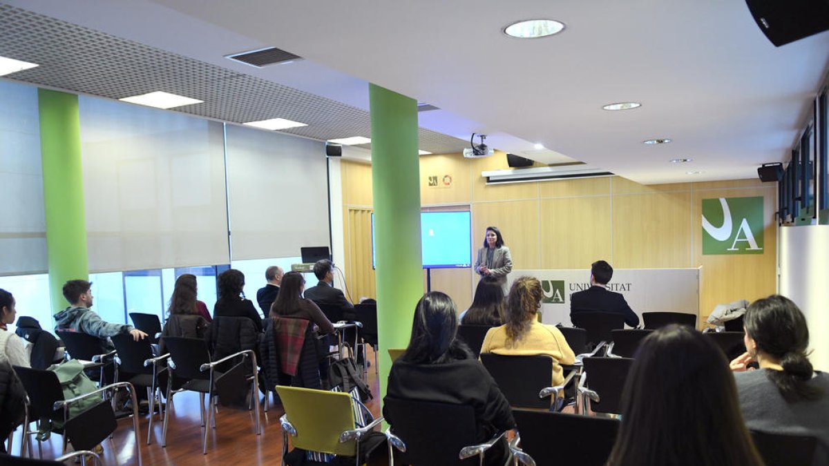 Curs inaugural a càrrec de l'empresària Sasplugas