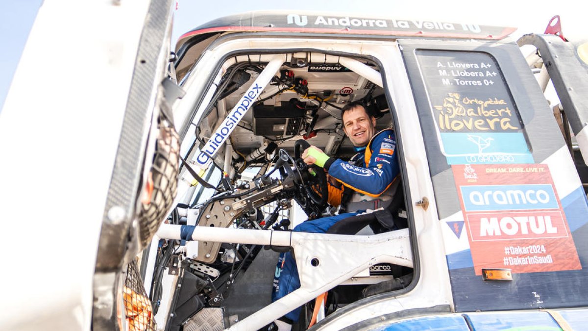 Albert Llovera supera esculls al Ral·li Dakar.