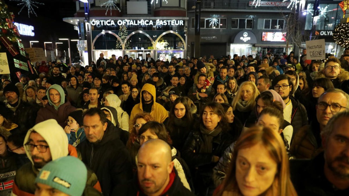 Una aglomeració de gent.