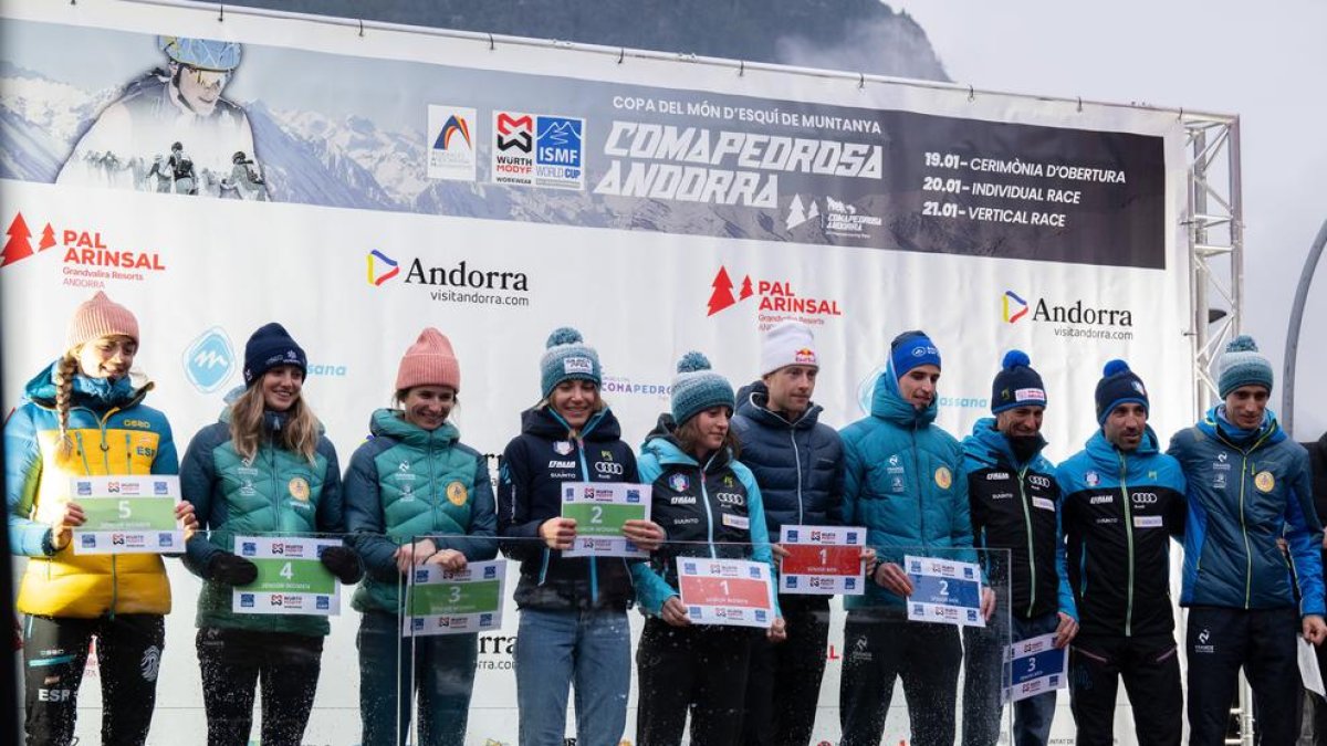 Els competidors a la inauguració