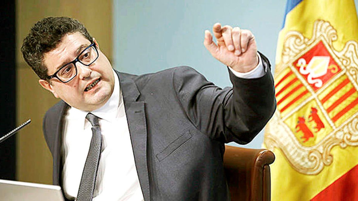 El cap de la Uifand, Carles Fiñana, en una roda de premsa.