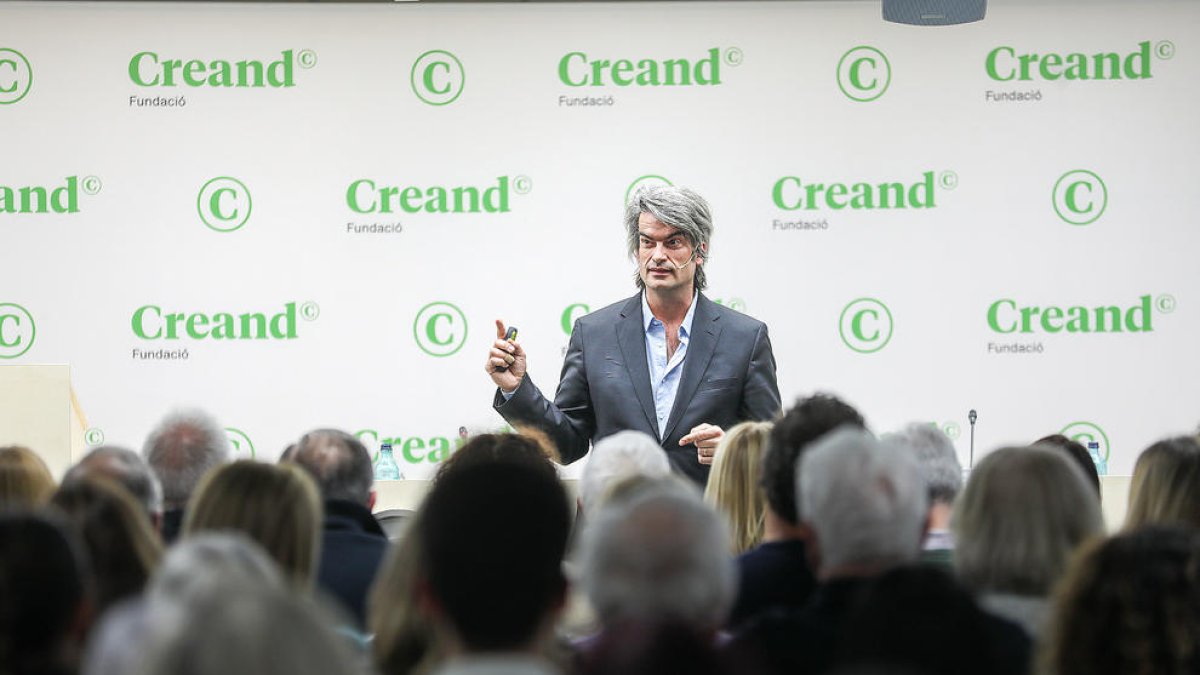 Carlos Mur, durant la conferència.