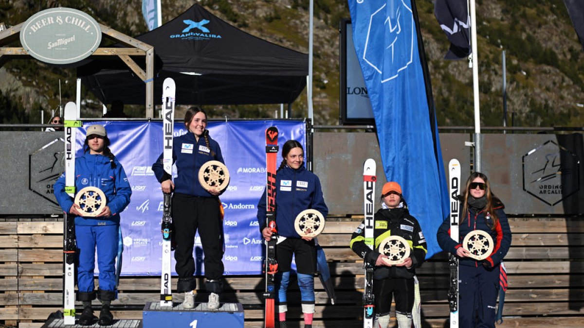 Etna Pou en el segon calaix del podi del gegant sub 16 avui