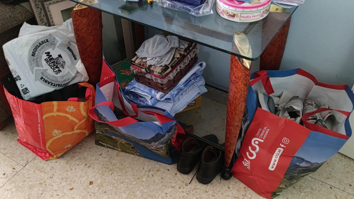 Objectes personals el primer cop que esperaven ser desnonats.