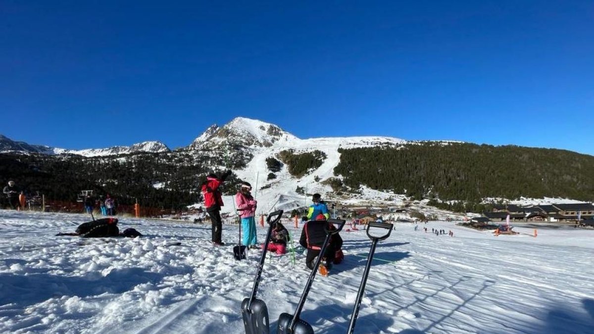 Tallers nivologia impartits per Protecció Civil
