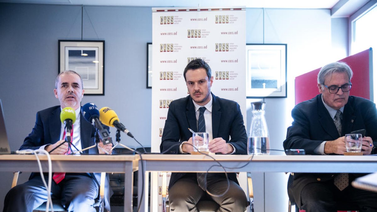 Josep Escoriza, Marc Galabert i Jacint Risco han comparegut avui per explicar les irregularitats amb les pensions