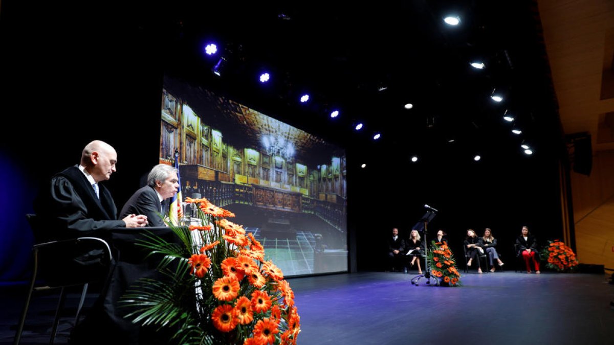 Els advocats en la celebració de la festivitat del seu patró.