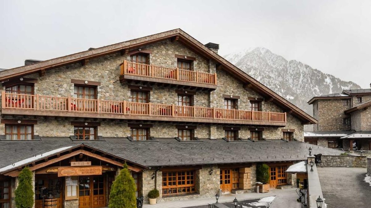 L'hotel Os de Civis