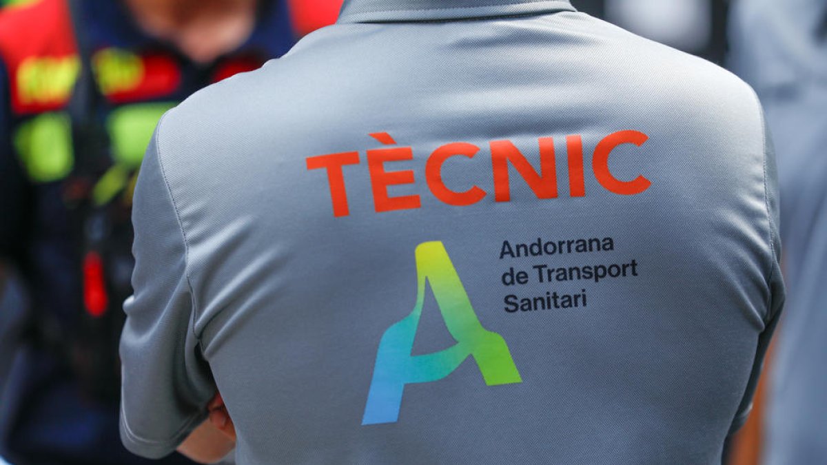 Un treballador de l'UTE de les ambulàncies.