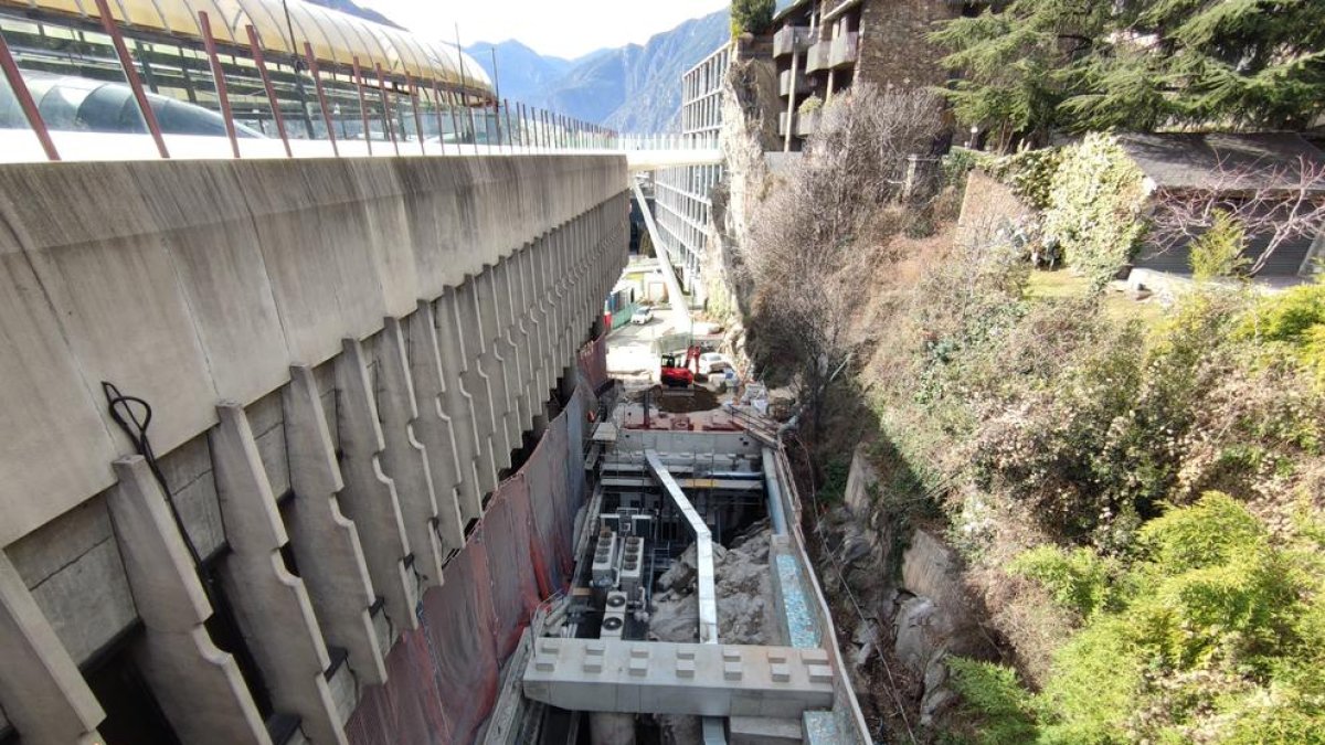 Estat actual de les obres del viaducte de Doctor Vilanova