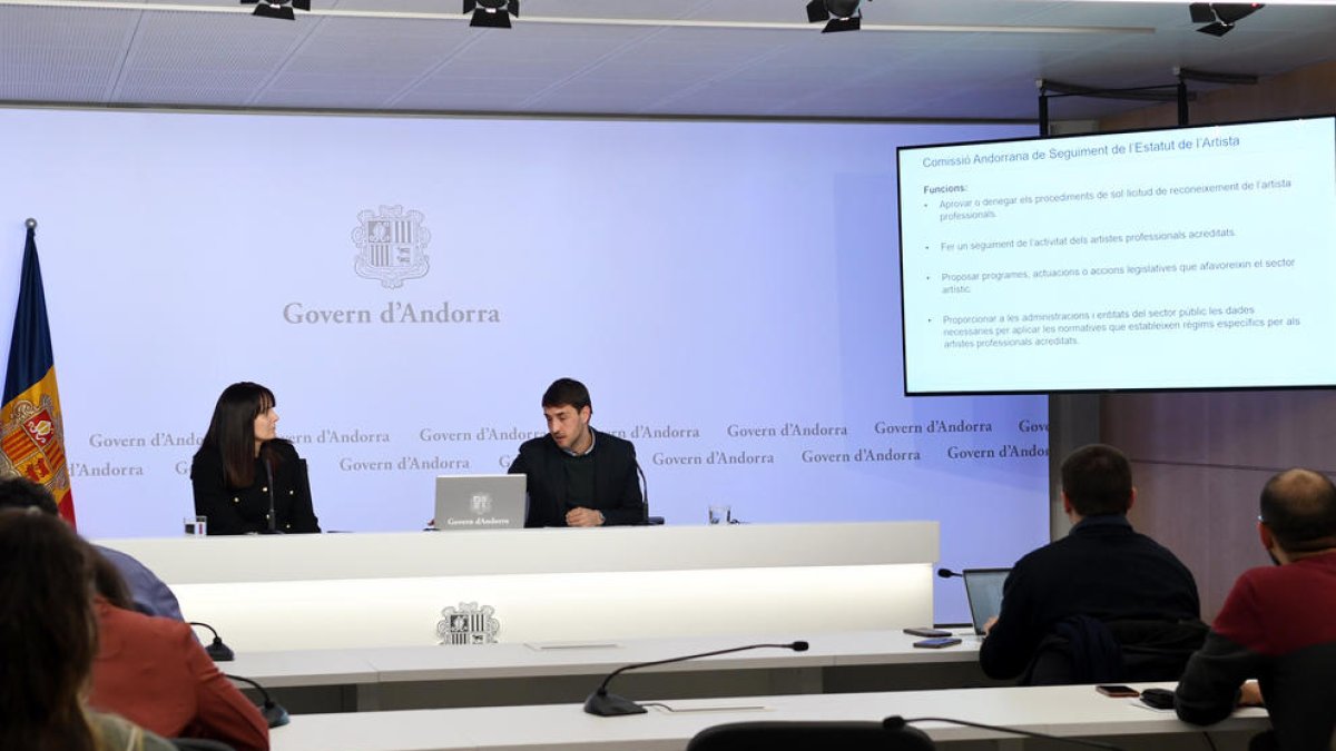Mònica Bonell i Joan-Marc Joval han presentat l'Estatut de l'Artista