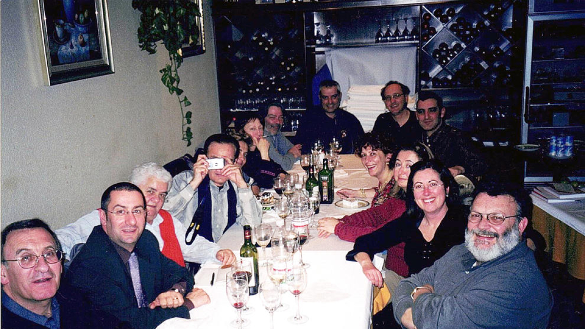 El sopar de celebració en què per primer cop es comença a parlar de fer una revista cultural.