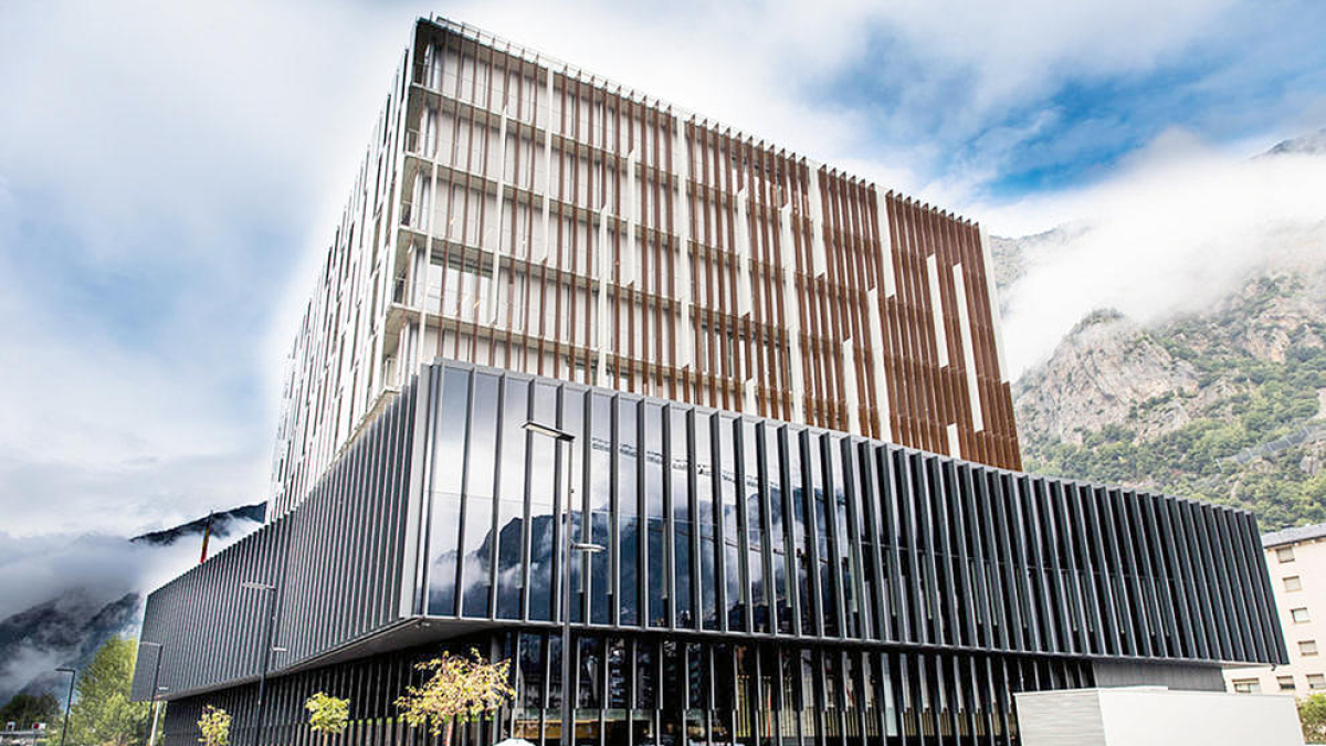 La façana de la seu de la Justícia.