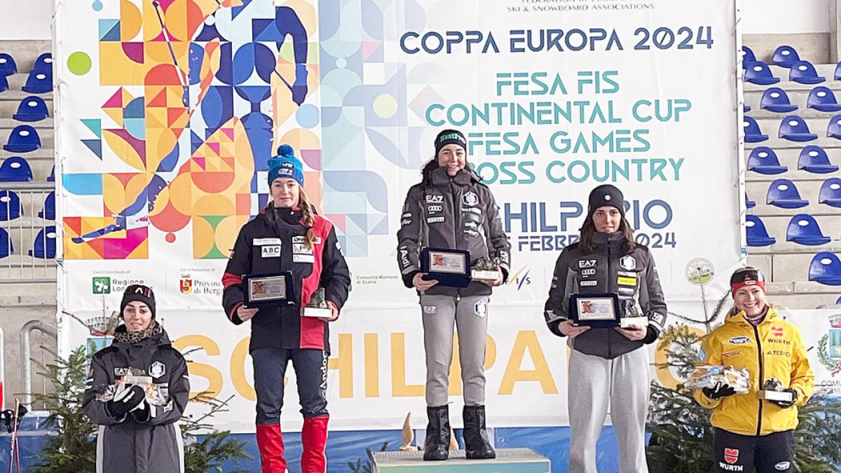Gina del Rio, segona, a l'esquerra del podi a Schilpario (Itàlia).