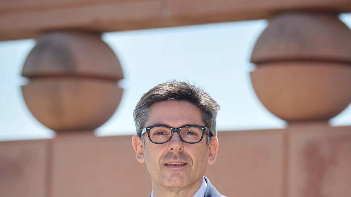Óscar Torres, Enginyer industrial