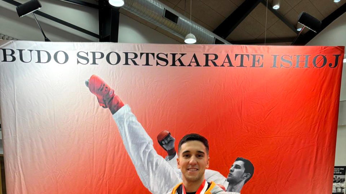 Silvio Moreira amb la medalla.