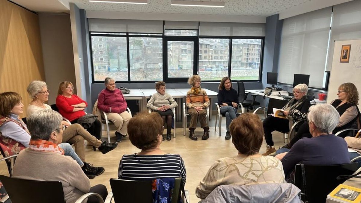 Els padrins durant la primera sessió de lectura
