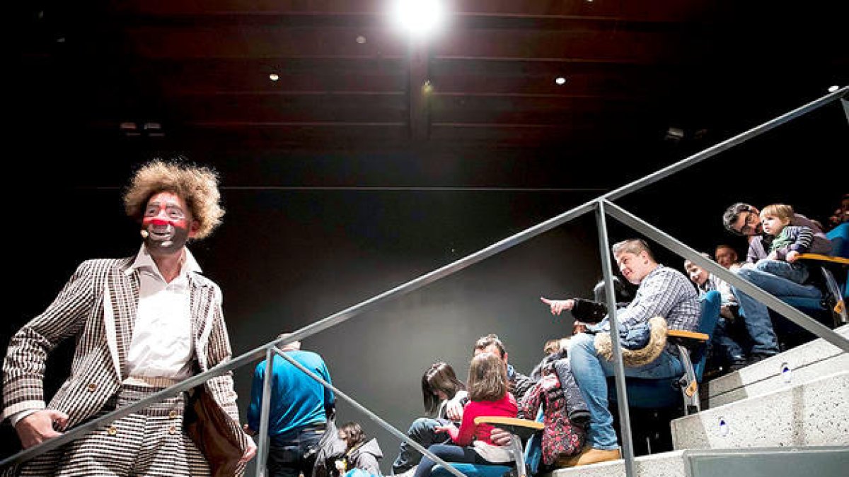 Espectacle infantil al Teatre Comunal.