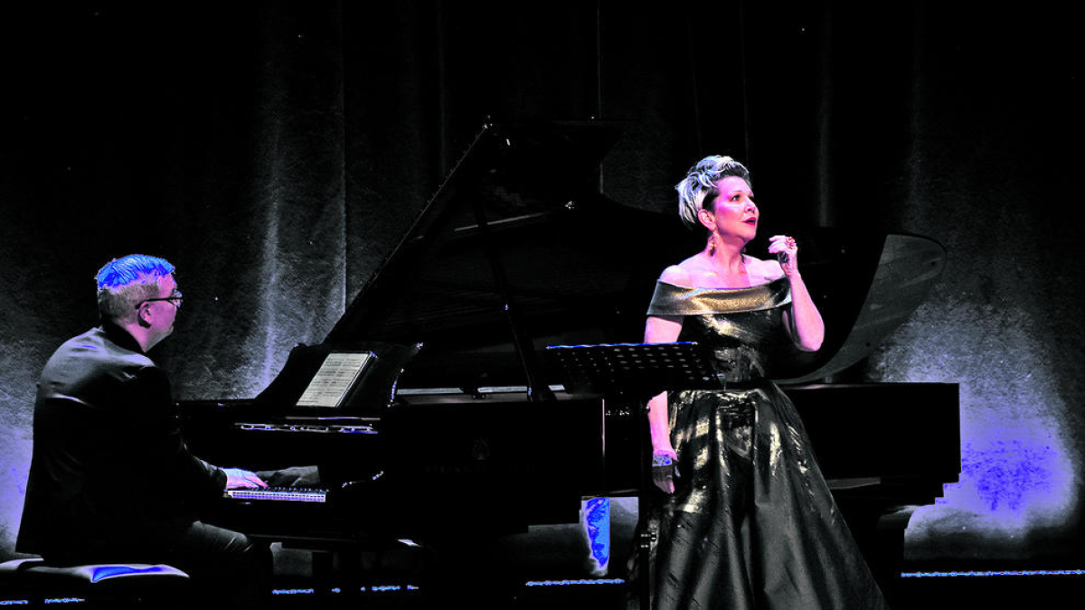 Joyce DiDonato actuant a la presentació, ahir.