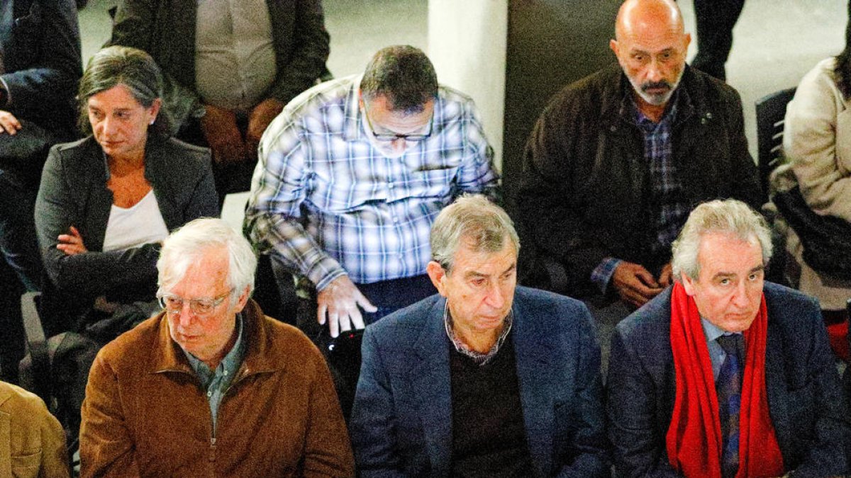 Excaps de Govern en la presentació d'un llibre.