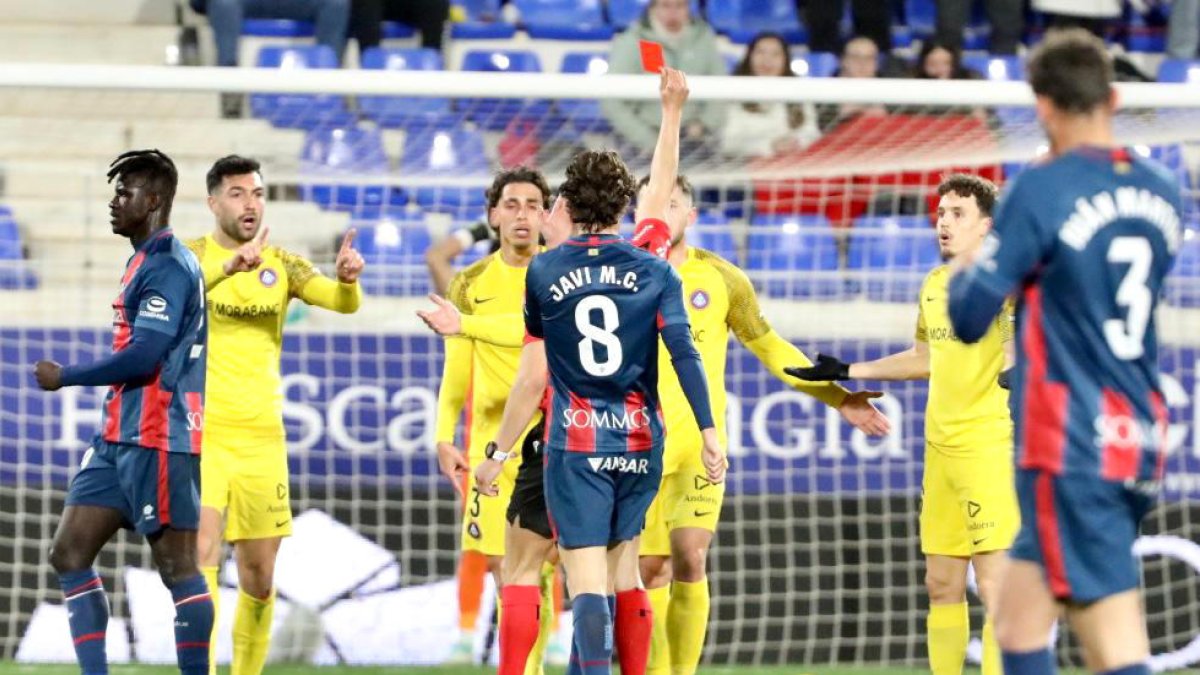 L'expulsió d'Alende va marcar el partit.