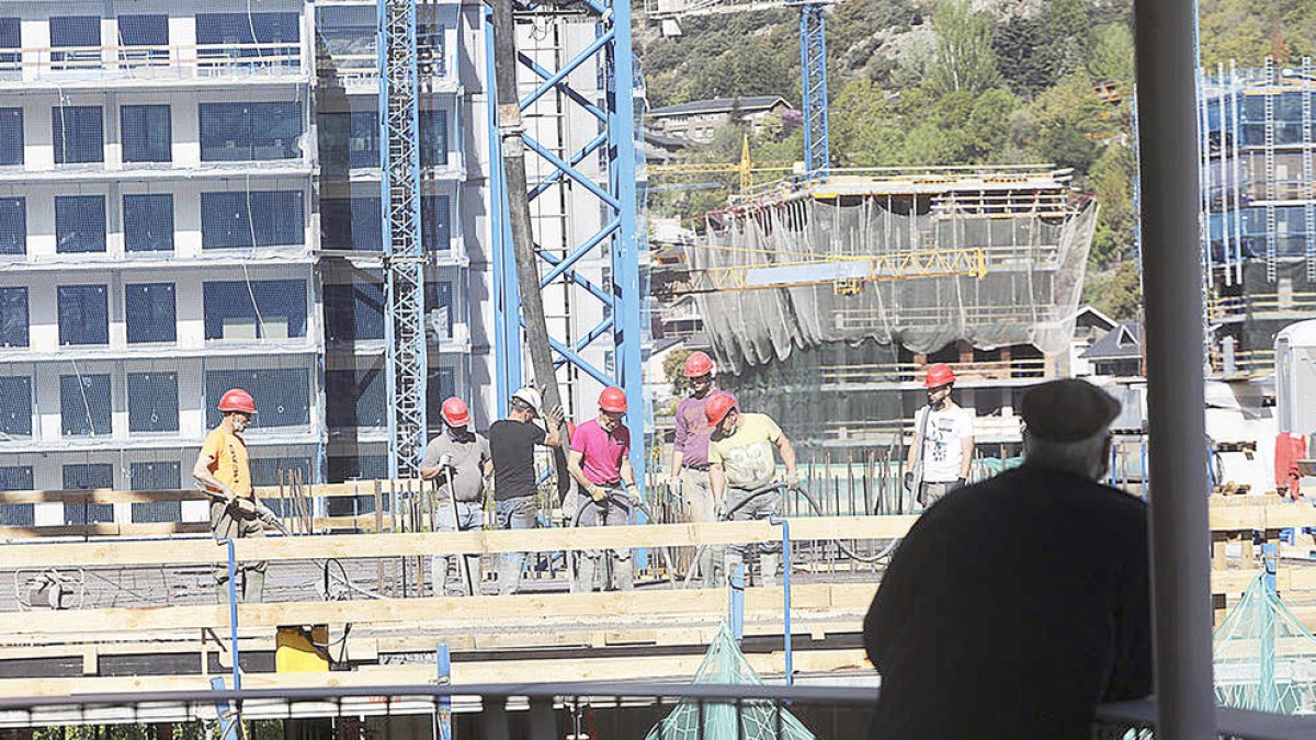 Obrers en una construcció.