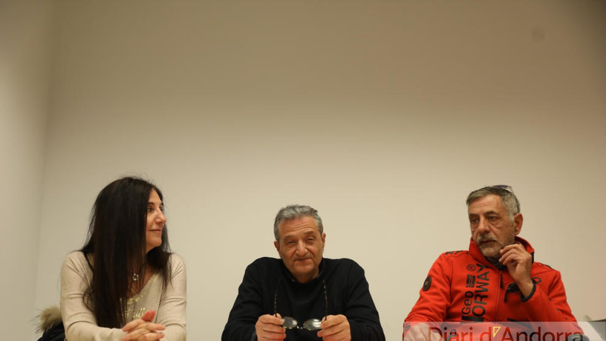 Els membres del SITCA durant la roda de premsa