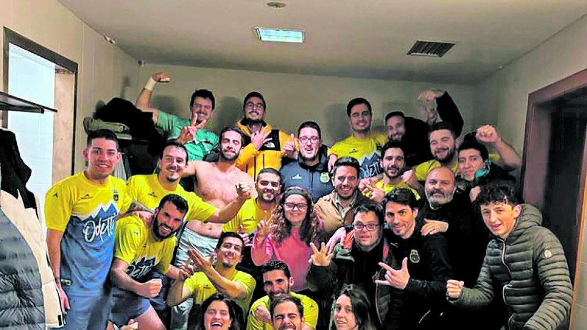 Els jugadors del Ranger's celebren el triomf.